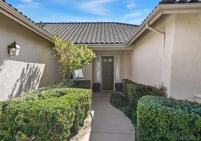 3rd image of 2167 Collomia Ct, Alpine, CA 91901 | MLS# 260012221SD