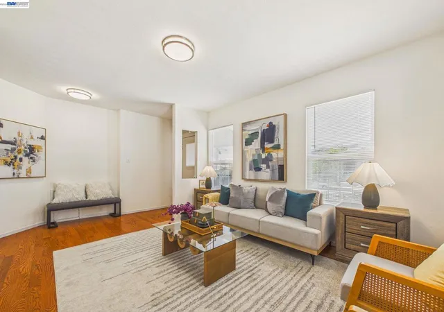 3rd image of 1396 E 32Nd, Oakland, CA 94602 | MLS# 41135441