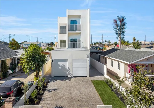 Homes for sale in Inglewood, CA | 10905 Dalerose Ave, Inglewood, CA 90304 | MLS# SB26110221