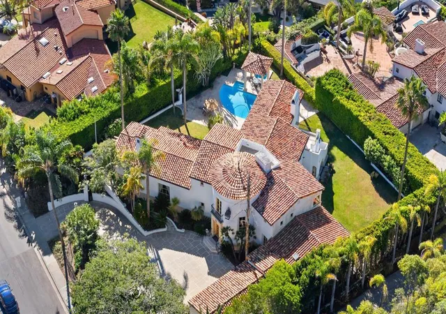 4th image of 6692 La Jolla Scenic Dr S, La Jolla, CA 92037 | MLS# 260012230SD