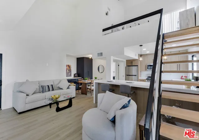 4th image of 8221 Langdon Ave #208, Van Nuys, CA 91406 | MLS# 26836703