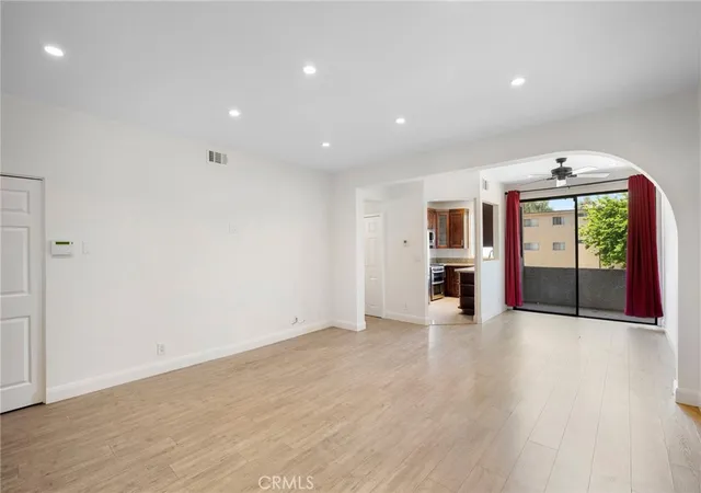 4th image of 7211 Cozycroft #16, Winnetka, CA 91306 | MLS# BB26110280