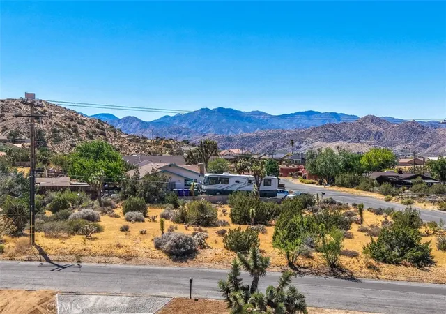 Homes for sale in Yucca Valley, CA | 8469 Deer, Yucca Valley, CA 92284 | MLS# JT26094802