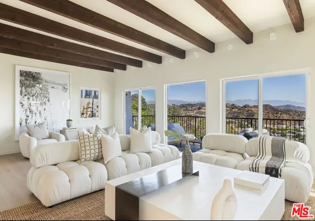 5th image of 8300 Grand View Dr, Los Angeles, CA 90046 | MLS# 26836871