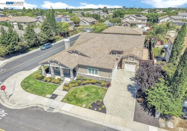 Homes for sale in Brentwood, CA | 1236 Sheldon Dr, Brentwood, CA 94513 | MLS# 41135463