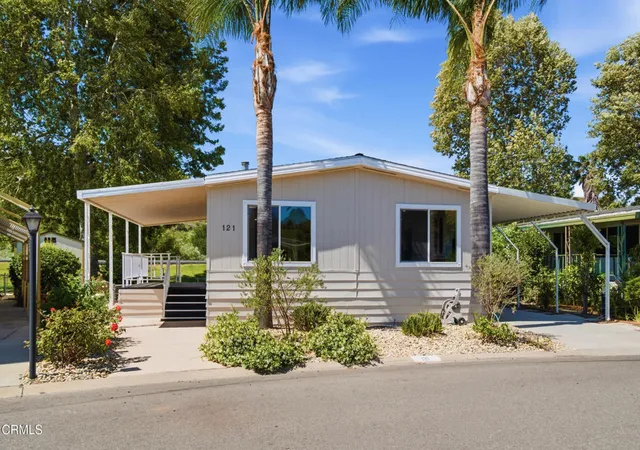 1st image of 15750 Arroyo Dr #121, Moorpark, CA 93021 | MLS# V1-36537