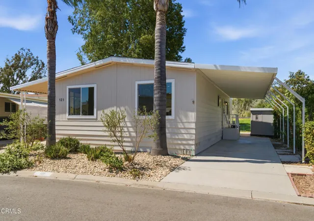 3rd image of 15750 Arroyo Dr #121, Moorpark, CA 93021 | MLS# V1-36537