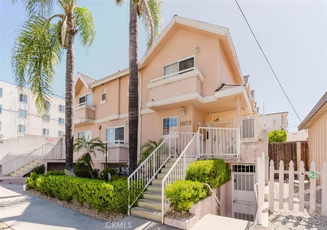 2nd image of 10128 Hillhaven Ave #101, Tujunga, CA 91042 | MLS# GD26110374
