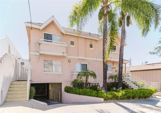 3rd image of 10128 Hillhaven Ave #101, Tujunga, CA 91042 | MLS# GD26110374