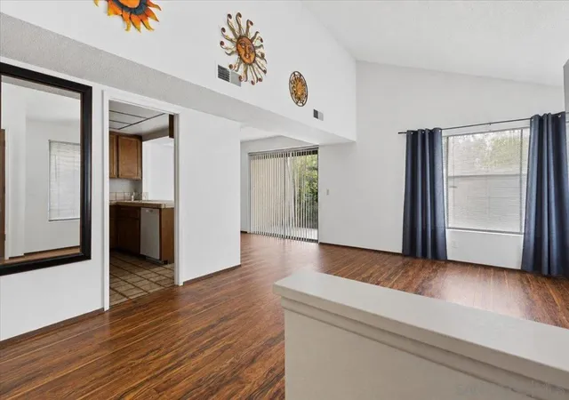 3rd image of 10430 Crosscreek Ter, San Diego, CA 92131 | MLS# 260012248SD