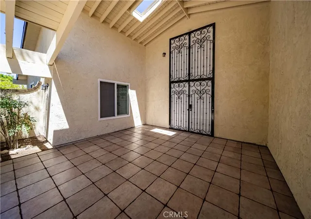 3rd image of 2653 End Ct, Lancaster, CA 93536 | MLS# SR26110480