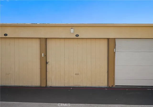 Homes for sale in Lake Forest, CA | 25712 Le Parc #21, Lake Forest, CA 92630 | MLS# OC26098077
