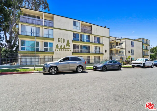 Homes for sale in Inglewood, CA | 500 Evergreen St #306, Inglewood, CA 90302 | MLS# 26837017