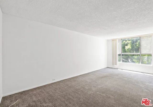 5th image of 500 Evergreen St #306, Inglewood, CA 90302 | MLS# 26837017
