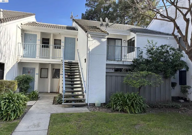 Photo 1 of Condo for sale at 1055 N Capitol Ave #184, San Jose, CA 95133 | MLS# 41135481 | Listing updated on 2026-10-06