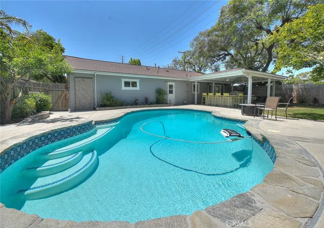 Photo 2 of Single family home for sale at 1517 East 19th, Santa Ana, CA 92705 | MLS# CV26110553 | Listing updated on 2026-10-12