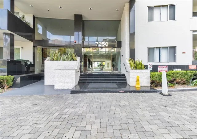 2nd image of 7250 Franklin Ave, Los Angeles, CA 90046