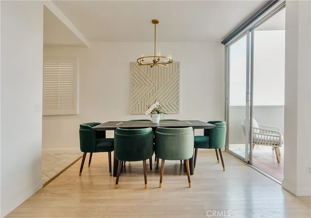 4th image of 7250 Franklin Ave #1008, Los Angeles, CA 90046 | MLS# SR26110376