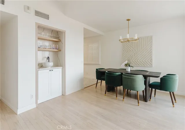 5th image of 7250 Franklin Ave #1008, Los Angeles, CA 90046 | MLS# SR26110376