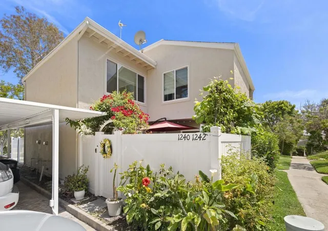 Homes for sale in Cardiff By The Sea, CA | 1240 Evergreen Dr, Cardiff By The Sea, CA 92007 | MLS# NDP2604903