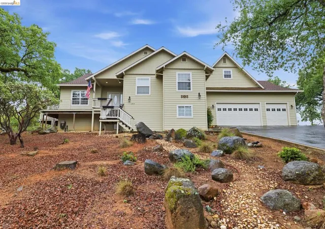 Photo 1 of Single family home for sale at 13919 Stanton Cir, Sonora, CA 95370 | MLS# 41129222 | Listing updated on 2026-09-28