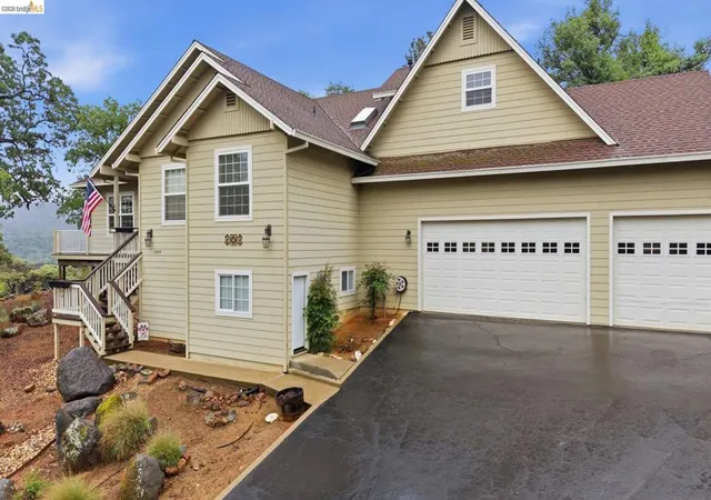 Photo 3 of Single family home for sale at 13919 Stanton Cir, Sonora, CA 95370 | MLS# 41129222 | Listing updated on 2026-09-28