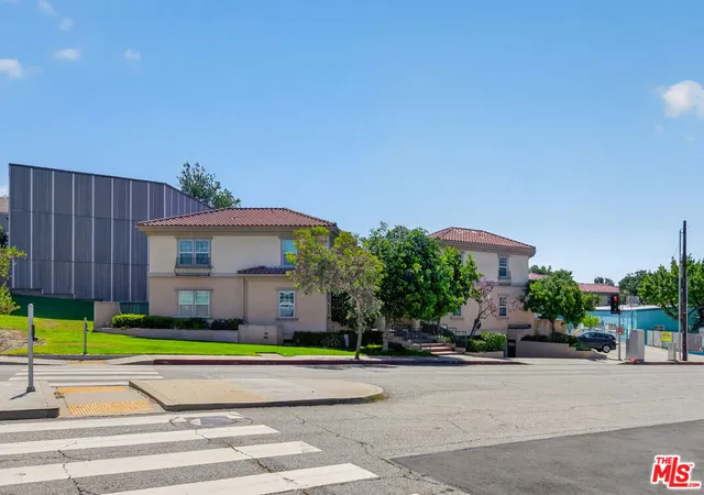 Homes for sale in La Crescenta, CA | 3974 Pennsylvania Ave #103, La Crescenta, CA 91214 | MLS# 26837149