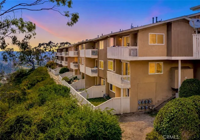 Homes for sale in Oceanside, CA | 4219 La Pinata, Oceanside, CA 92057 | Houzeo