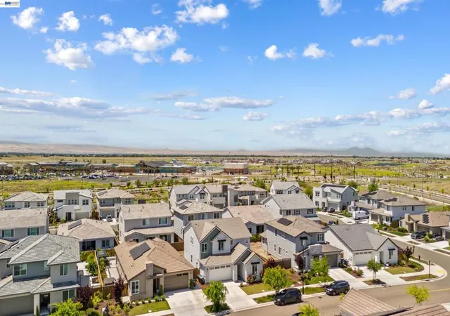 Photo 3 of Single family home for sale at 3482 Dobbins Ct, Lathrop, CA 95330 | MLS# 41135538 | Listing updated on 2026-05-28