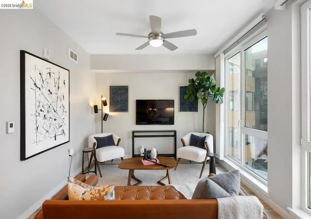 2nd image of 260 Brooklyn Basin Way #467, Oakland, CA 94606 | MLS# 41135545