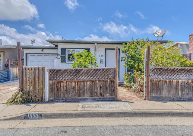 Photo 1 of Single family home for sale at 1833 Waring St, Seaside, CA 93955 | MLS# ML82048133 | Listing updated on 2026-09-28