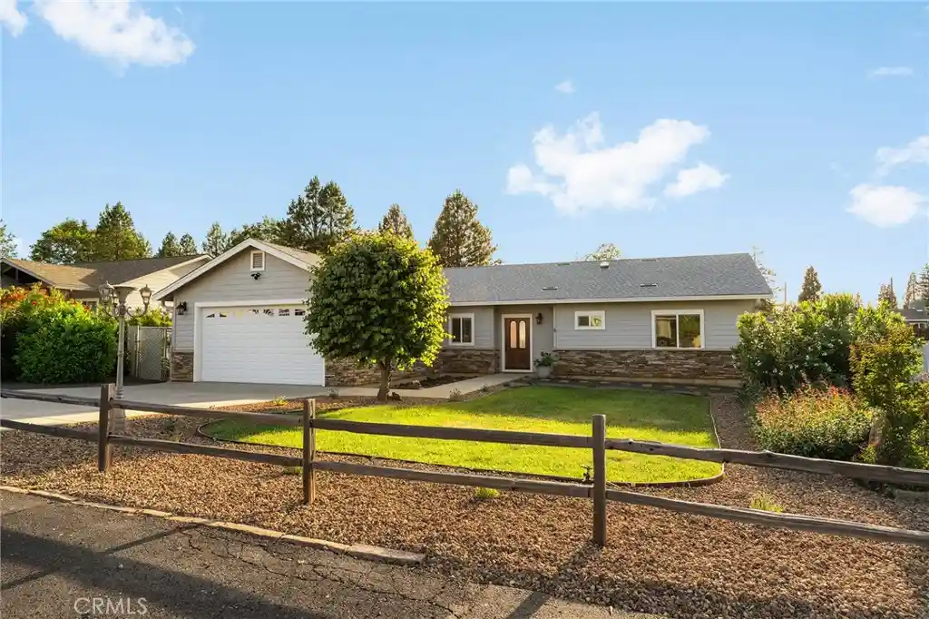Photo 1 of Single family home for sale at 6107 Vista Knls Dr, Paradise, CA 95969 | MLS# SN26109899 | Listing updated on 2026-10-08