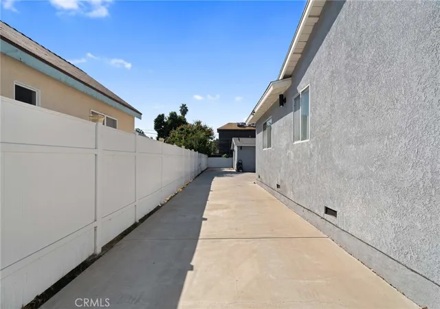 Homes for sale in Reseda, CA | 7235 Yarmouth, Reseda, CA 91335 | MLS# DW26110918