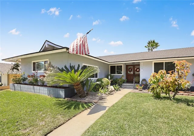 Homes for sale in Claremont, CA | 1629 Sumner Ave, Claremont, CA 91711 | MLS# CV26110807