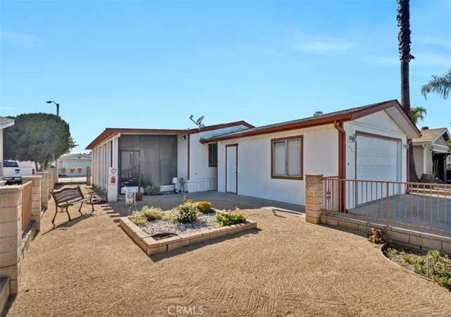 Homes for sale in Hemet, CA | 1275 Bishop Dr, Hemet, CA 92545 | MLS# SW26110967
