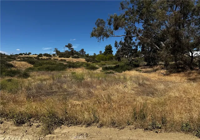 Homes for sale in Hemet, CA | 42600 Duer, Hemet, CA 92544 | MLS# SW26110969