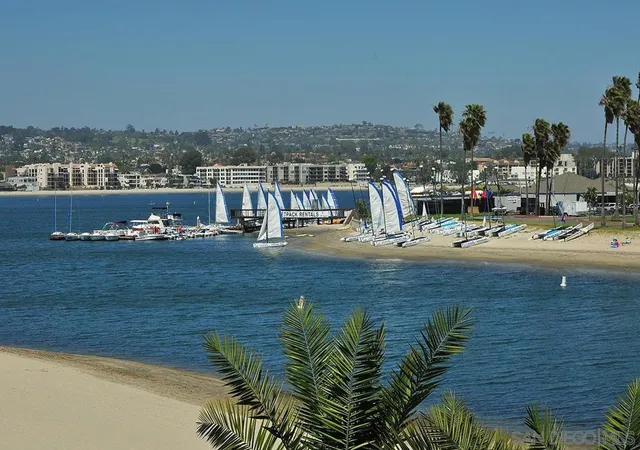 2nd image of 3828 Riviera Dr, San Diego, CA 92109