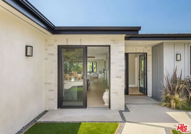 3rd image of 17810 Sabbiadoro Wy, Pacific Palisades, CA 90272 | MLS# 26837035