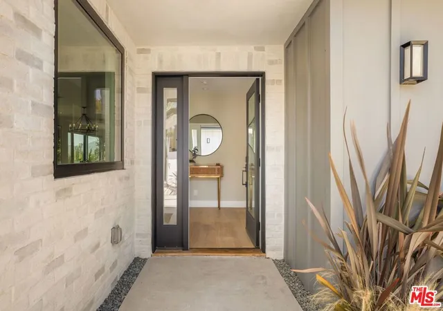 4th image of 17810 Sabbiadoro Wy, Pacific Palisades, CA 90272 | MLS# 26837035