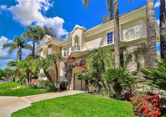 Photo 3 of Mansion for sale at 19167 Briarfield Way, Tarzana, CA 91356 | MLS# SR26110335 | Listing updated on 2026-09-24