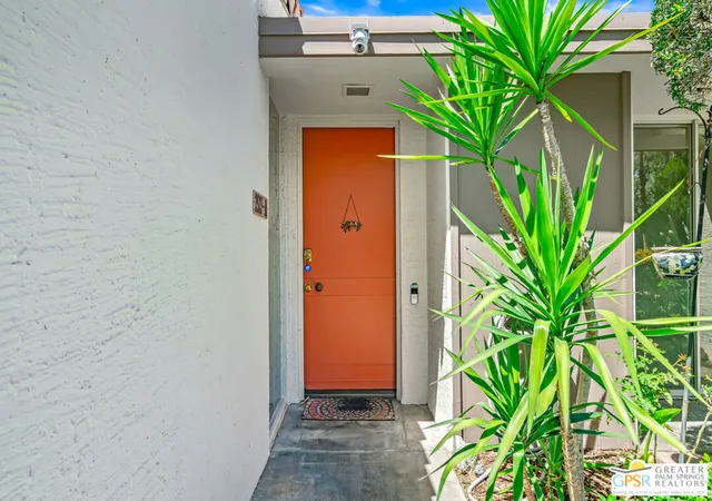 Homes for sale in Palm Springs, CA | 2527 N Whitewater Clb Dr, Palm Springs, CA 92262