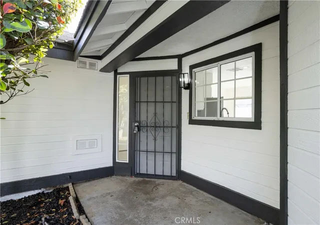 3rd image of 44662 Foxboro Ct, Lancaster, CA 93535 | MLS# SR26111069