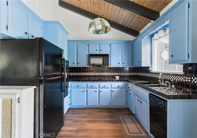 Photo 3 of Single family home for sale at 29029 Alder Ter, Cedar Glen, CA 92321 | MLS# IG26109000 | Listing updated on 2026-09-27