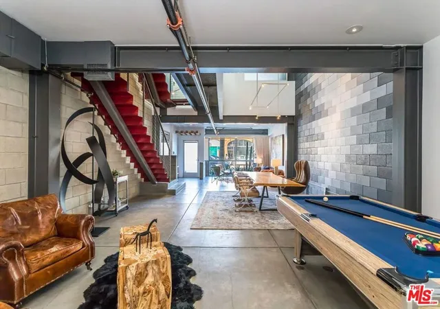 2nd image of 1212 Abbot Kinney Blvd #1, Venice, CA 90291 | MLS# 26837207
