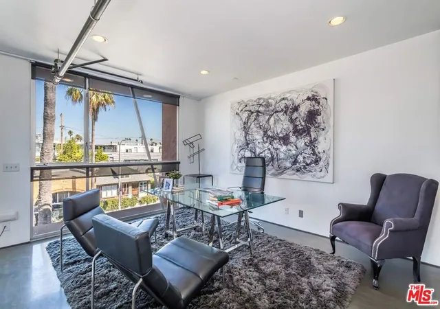 3rd image of 1212 Abbot Kinney Blvd #1, Venice, CA 90291 | MLS# 26837207
