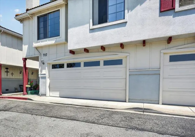 Homes for sale in Salinas, CA | 717 Las Casitas Dr, Salinas, CA 93905 | MLS# ML82041160