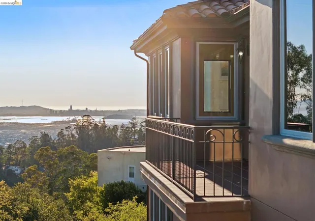 2nd image of 6611 Elverton Dr, Oakland, CA 94611 | MLS# 41135594