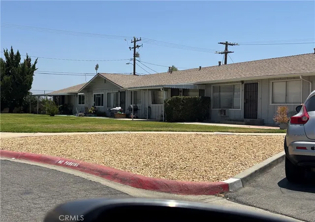 Photo 2 of Single family home for sale at 150 E Lakeshore #15, Lake Elsinore, CA 92530 | MLS# SW26109050 | Listing updated on 2026-10-02