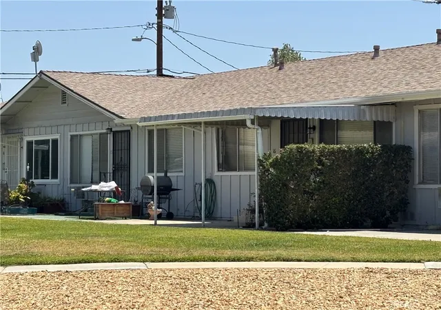 Photo 3 of Single family home for sale at 150 E Lakeshore #15, Lake Elsinore, CA 92530 | MLS# SW26109050 | Listing updated on 2026-10-02