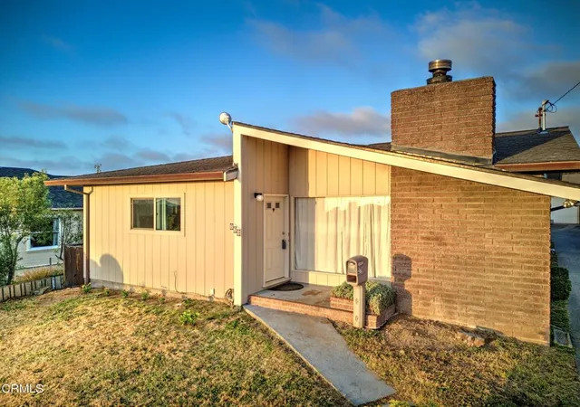 Photo 1 of Single family home for sale at 270 S Whipple St, Fort Bragg, CA 95437 | MLS# C1-11401 | Listing updated on 2026-09-30